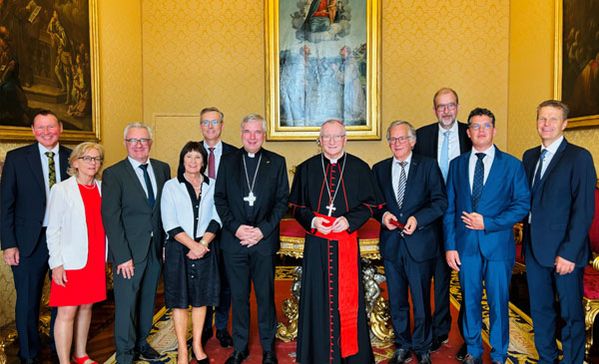 Kardinalstaatssekretär Pietro Parolin empfing die Delegation der Stiftung Liebenau 