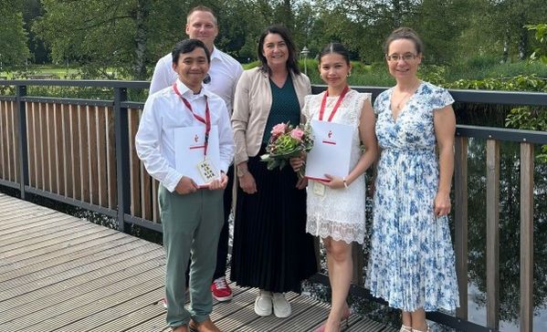 Charles Agustin Sumagca, Jörg Schmal (Schulleitung Pflege IfSB Bad Wurzach), Alexandra Büchler (Einrichtungsleitung im Domizil für Menschen mit Demenz), Jaica Mae Remulta, Isabel Bizer (Mentorin).