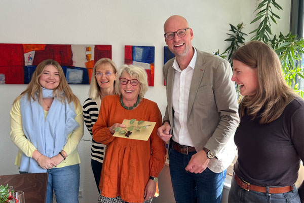 Angelika Dietmann mit ihren Kolleginnen Frau Dietmann mit Herrn Grunewald und Kolleginnen.