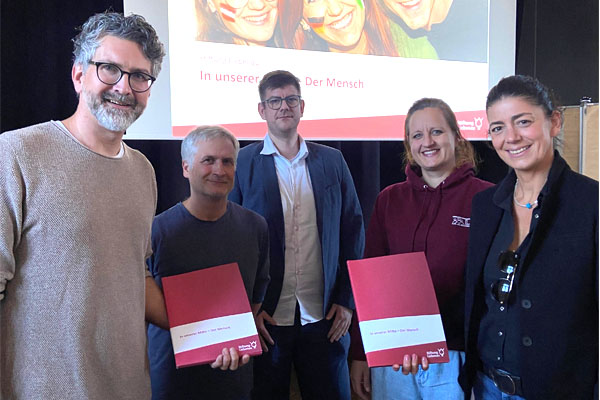 Gruppenbild mit Nils Pasternak Gruppenbild mit Nils Pasternak, Tobias Engenhorst, Thorben Alfers, Sara Schmucker und Suzan Kostadinovic.
